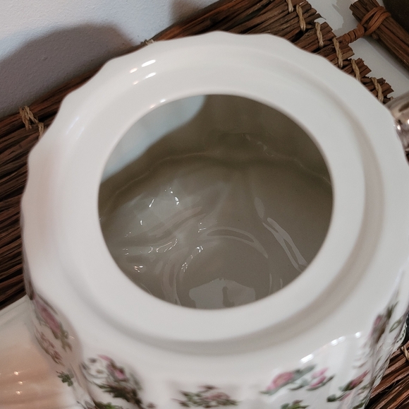 Vintage Portmeirion Botanic Garden Large Teapot - Picture 8 of 9